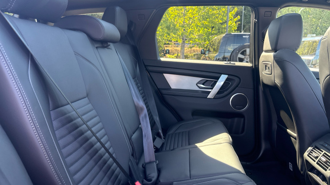 Land Rover Discovery Sport 1.5 P270e Landmark 5dr Auto [5 Seat] Station Wagon - Image 39
